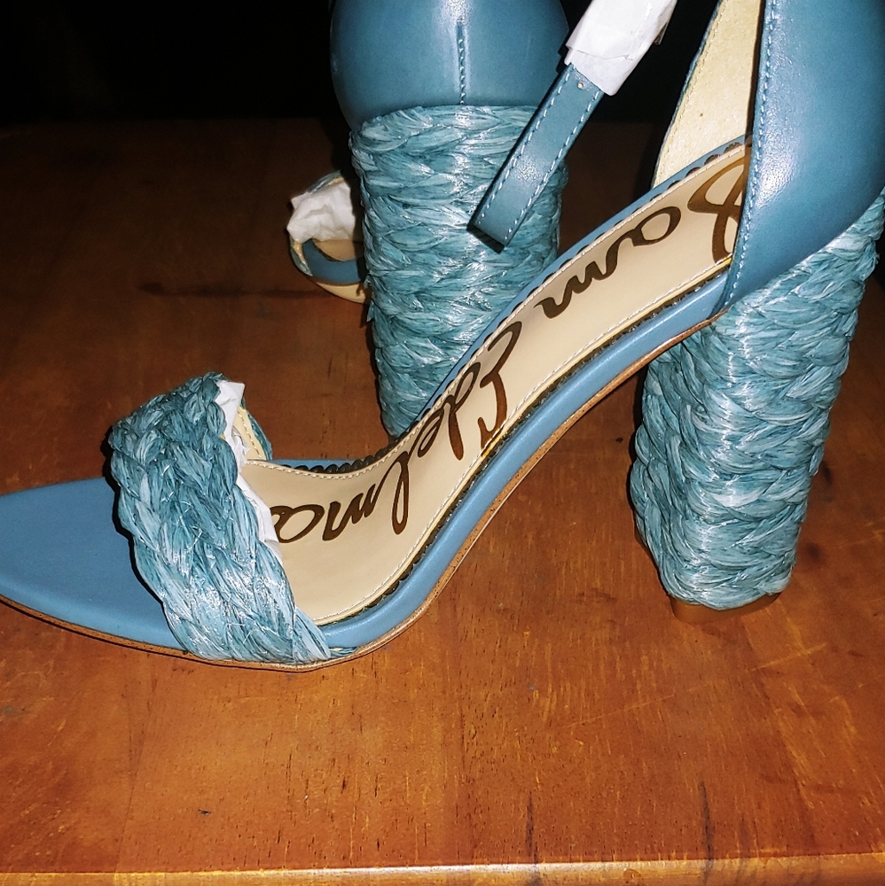 💥 New Inventory💥 Open Toe Heels - Picture 2 of 10